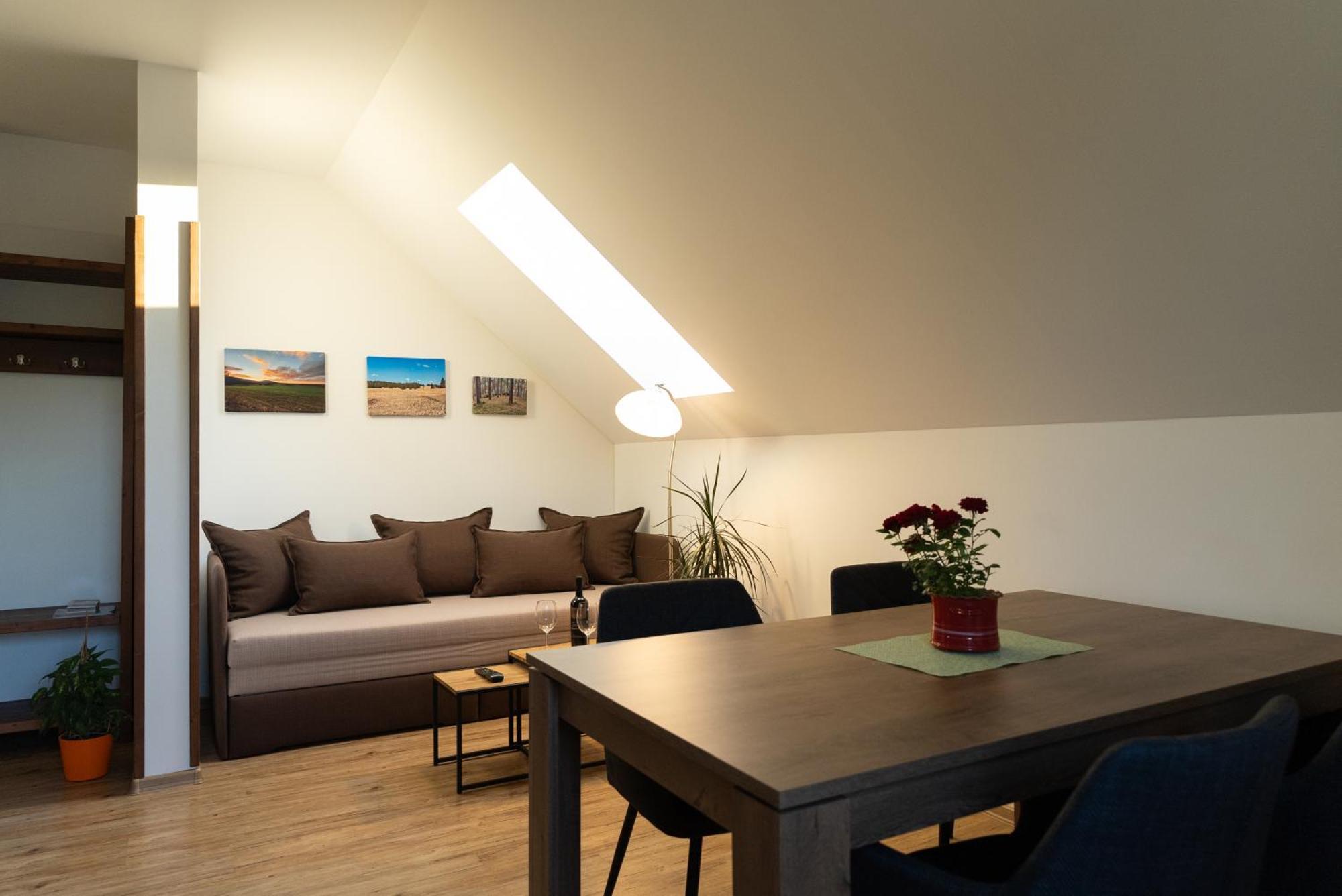 Apartmany Kohoutek A Slepicka V Novohradskych Horach Nové Hrady Buitenkant foto