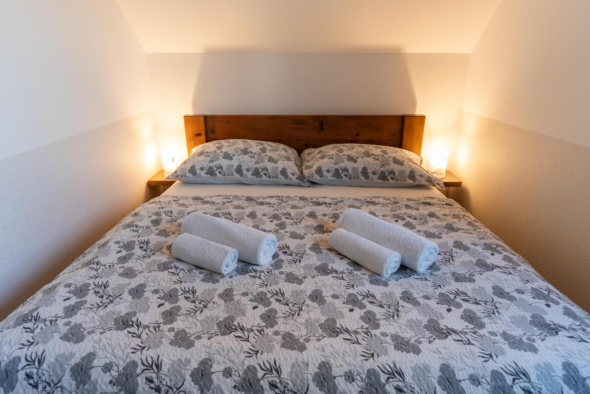 Apartmany Kohoutek A Slepicka V Novohradskych Horach Nové Hrady Buitenkant foto